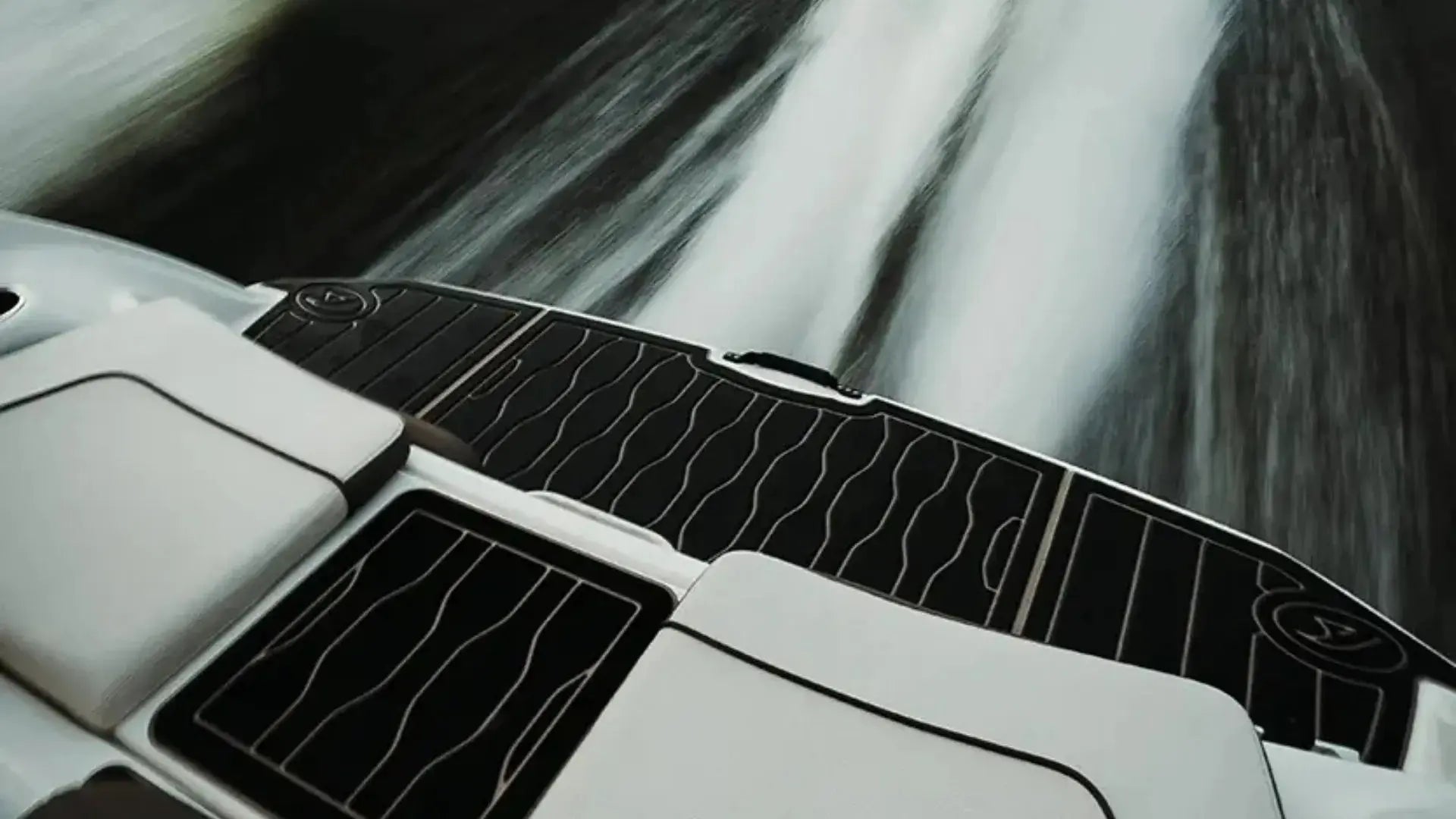 Top-Reasons-to-Upgrade-to-EVA-Foam-Boat-Decking BoatFloorings