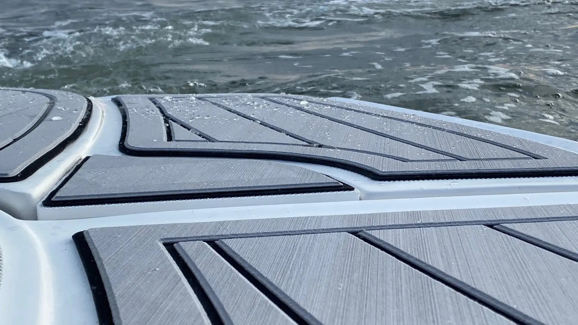 What-Is-the-Best-Flooring-for-Boats-Top-Options-Compared BoatFloorings