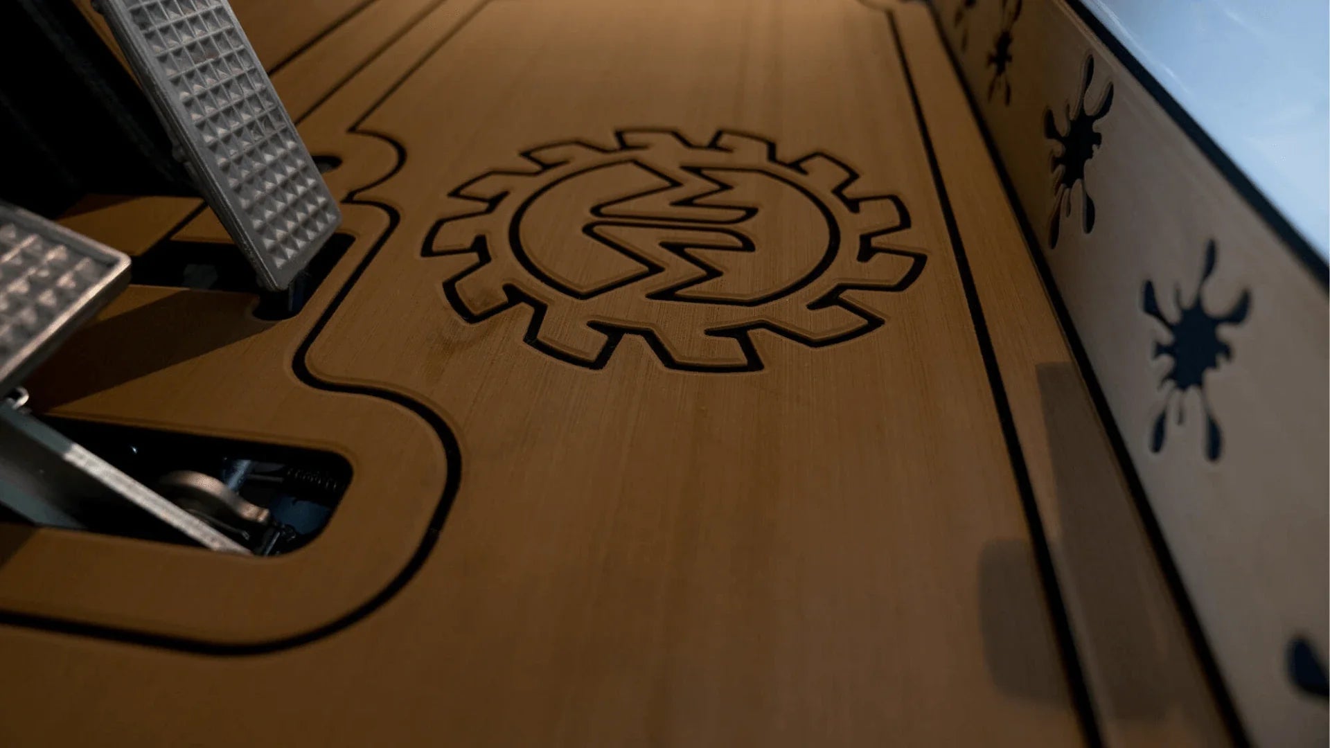 EVA Foam vs Vinyl Boat Flooring: Which Marine Decking Should You Choose?