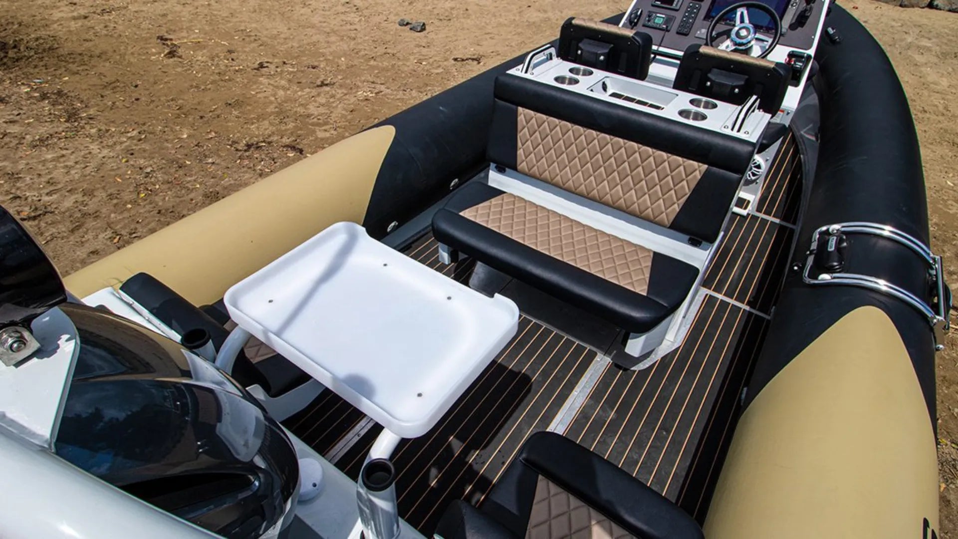 Boat Flooring Applications: The Ultimate Guide for Every Boat Type | BoatFloorings